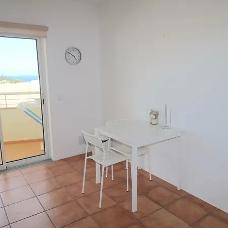 Ocean View Apartment *
